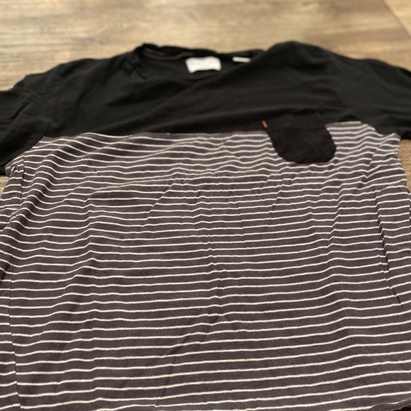 Thread & Cloth Pocket Tee - Picture 3 of 4